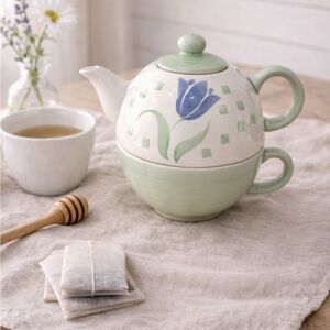 Floral Green and White Teapot Set